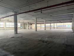 Gul Crescent (D22), Warehouse #587779471